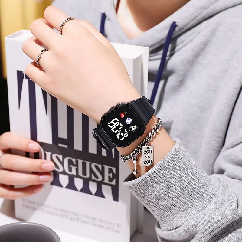 Sports Watch For Women And Men LED Electronic Digital Watch Fashion Casual Simple Silicone Female Watch Electronic Clock